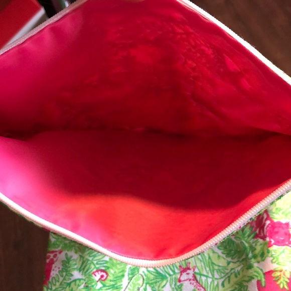 NWT Lilly Pulitzer Wash & Wear bag Backyard Safari - Picture 4 of 4